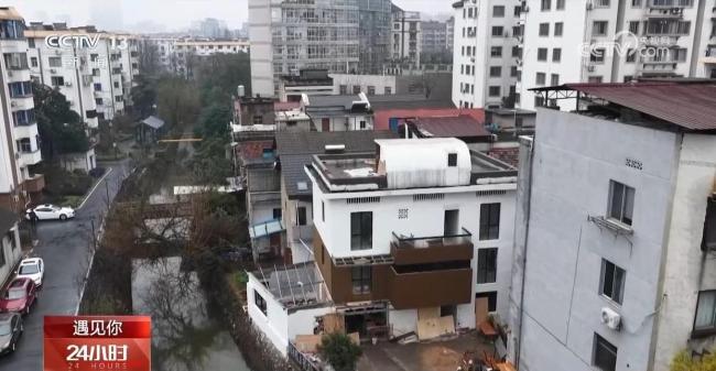 大爷历时5年为老伴“手搓”电梯 工程师式的浪漫