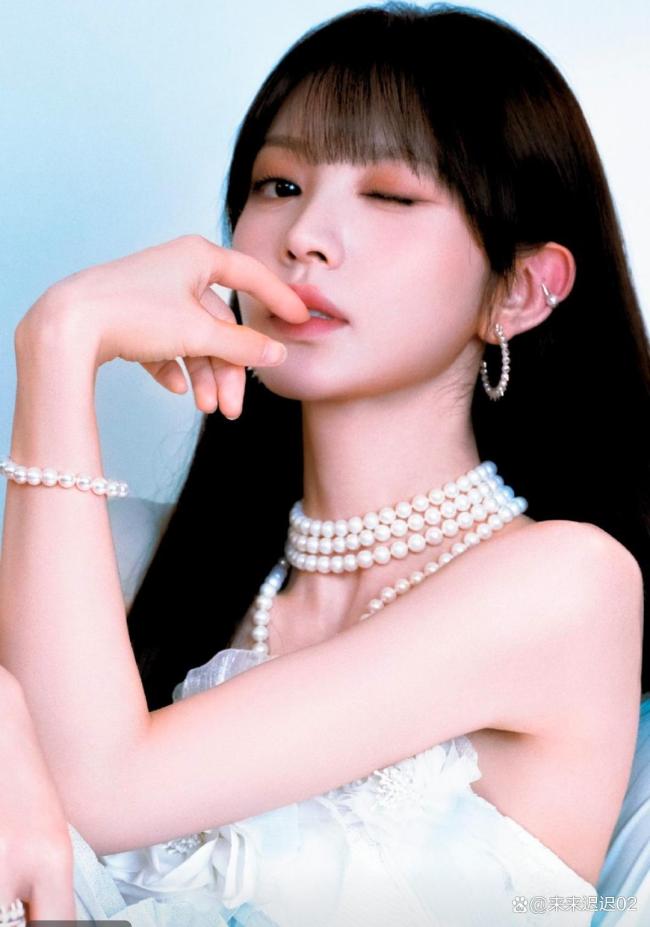 第一次见女明星打出溜滑出场 内娱反卷斗士