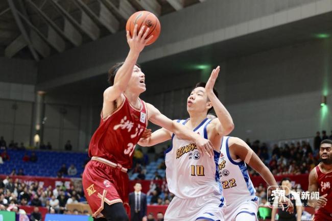浙江稠州金租男篮艰难赢下浙江德比 加时赛险胜对手