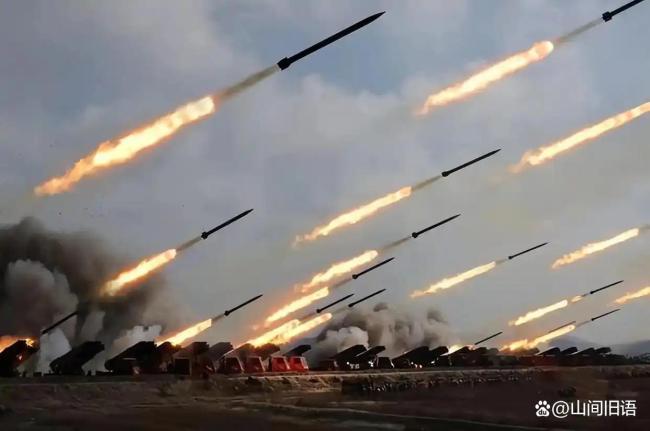 伊朗首都德黑兰北部发生爆炸 城市上空泛起橙色微光