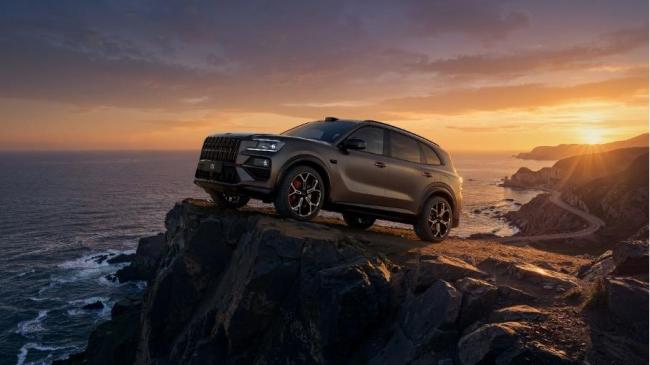 极氪8X预售价37.68万起 硬刚BBA高性能阵营