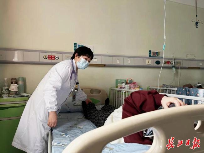 男孩感冒后查出尿毒症 健康警报被忽视多年