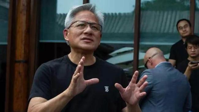 黄仁勋GTC抛出万亿美元收入预期