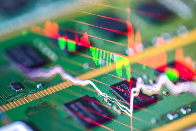 中韩半导体ETF持续高溢价背后 资金跨市场流动窗口