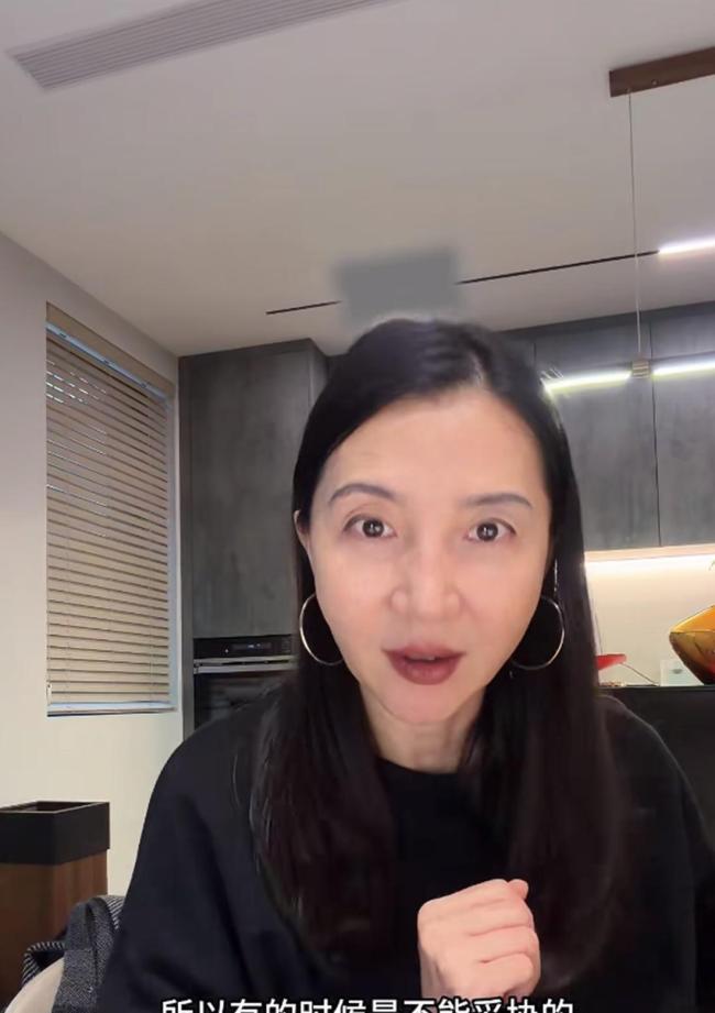 烧饭阿姨把三文鱼煮了 全家食物中毒警示