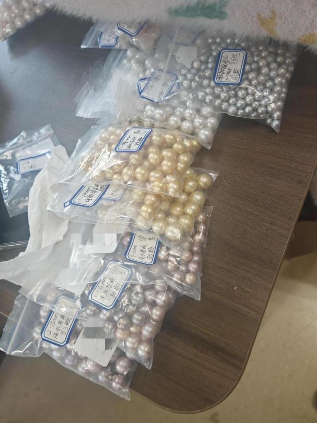 仓管员偷走价值200万珠宝