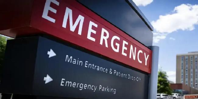 加拿大女子腹痛吐槽急诊最长要等15小时 医疗系统不堪重负