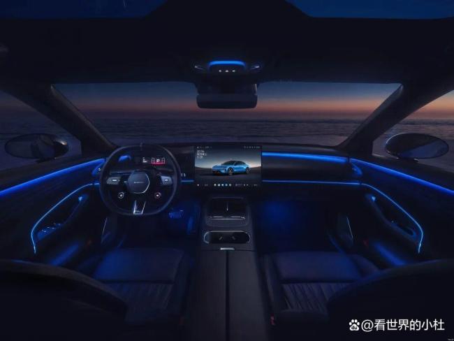 新一代小米SU7全网首试 配置升级引发热议