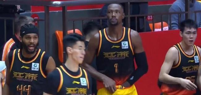 CBA广东vs江苏前瞻：徐杰、胡明轩pk庞峥麟 崔永熙盼延续火热状态 广东客场占优