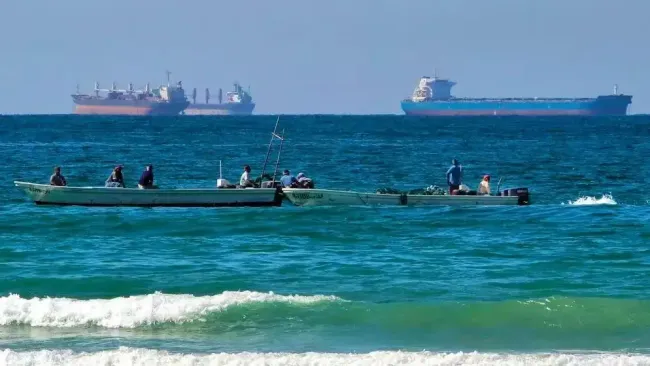 涉及护航霍尔木兹，日方正研究如何搪塞特朗普 避免触怒美方