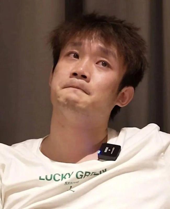 媒体人：丁彦雨航正式宣布退役 辉煌生涯落幕