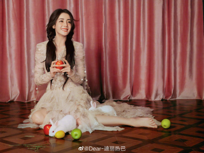 迪丽热巴再被叫胖迪很惊讶