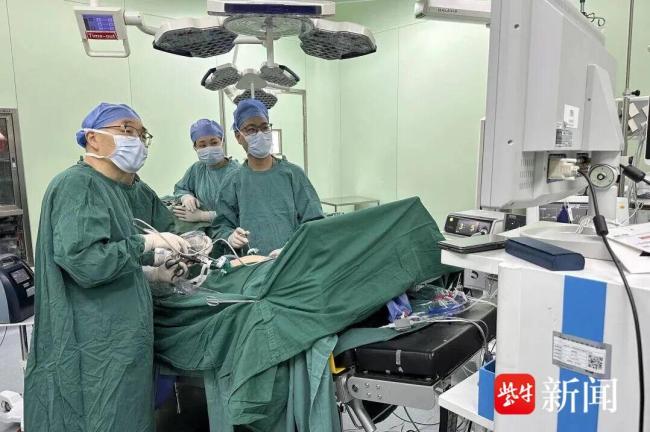 院士带队“回乡义诊”坚守13年