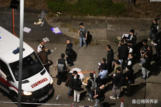 香港葵涌发生持刀袭警事件 警员连开5枪制服歹徒