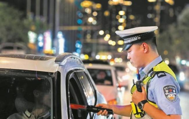 男子请代驾开回家后又上高速 醉驾被抓获刑拘