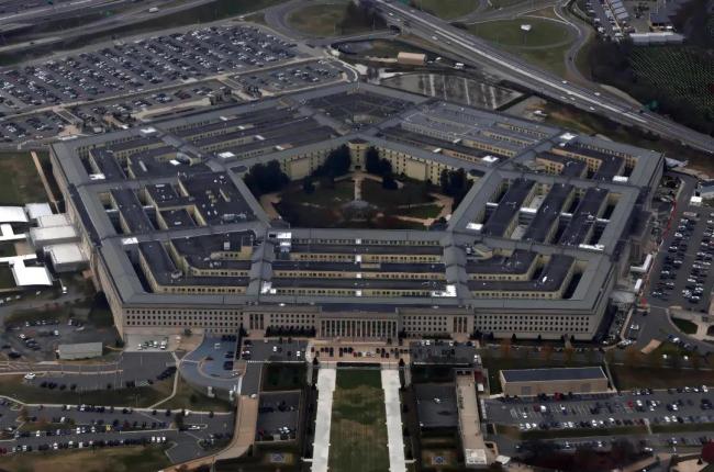 以军袭击伊朗多处军事目标 紧张局势升级