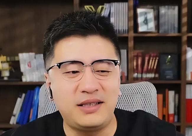 张雪峰生前的人生目标 一语成谶上热搜