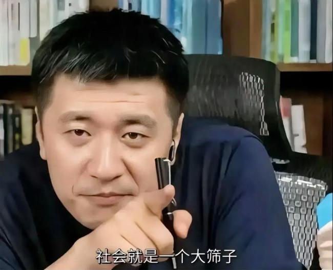 张雪峰曾说名下连块砖都没有 人间清醒的教育谏言