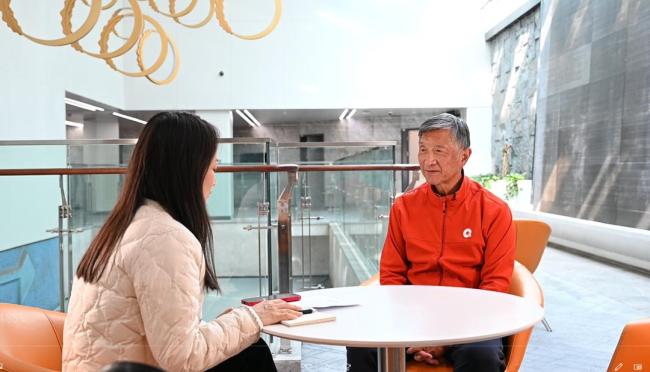 励建安：用脚步探索“健康天花板”