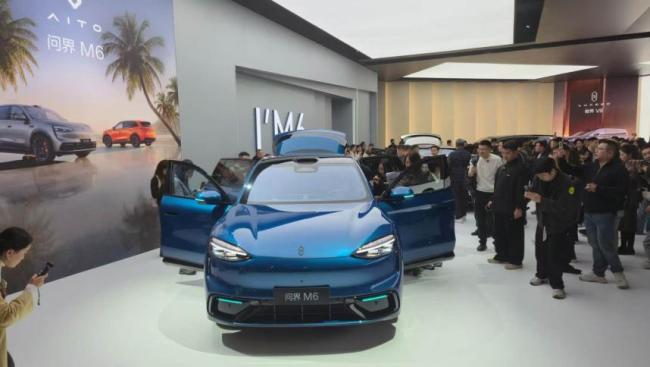 华为欲夺回中低端手机市场 鸿蒙向下扩展