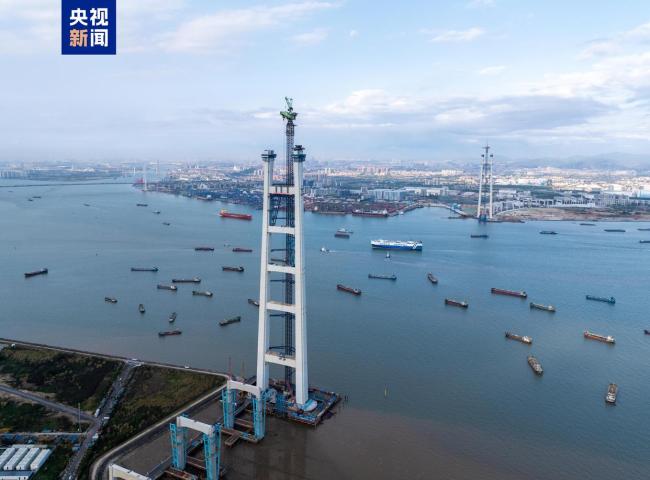 “巨无霸”上线 中国多领域重大突破