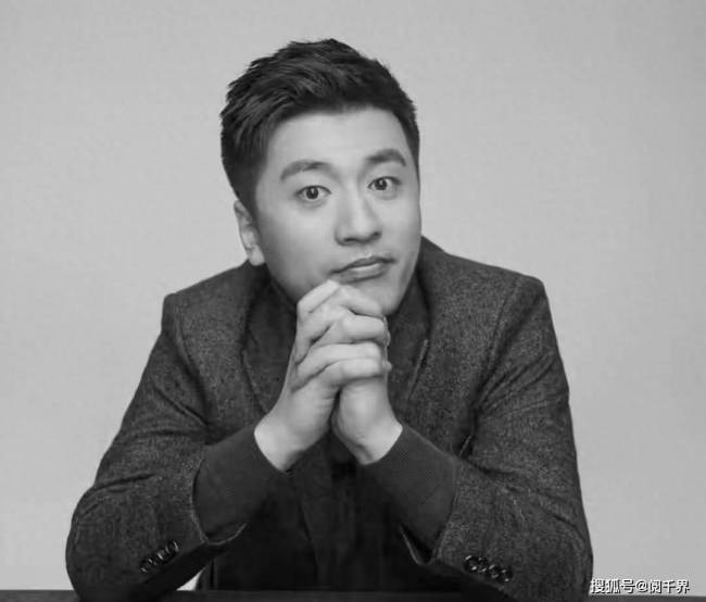 “张雪峰治丧委员会”全网征集花圈？