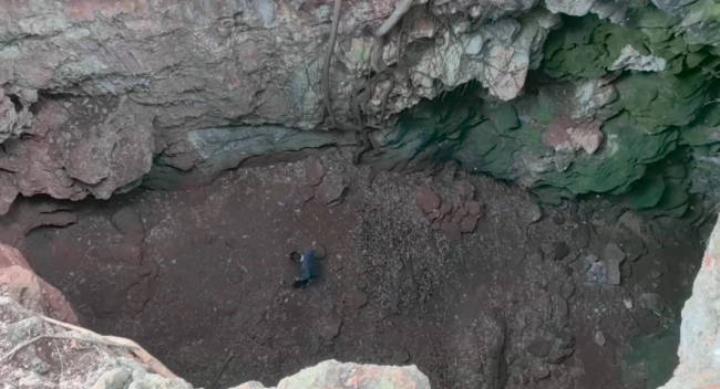 男子擅入洞穴探险被困15米深洞底 盲目跟风探险警示