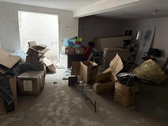 杭州一居民楼发生火灾 消防迅速扑灭 架空层起火原因待查