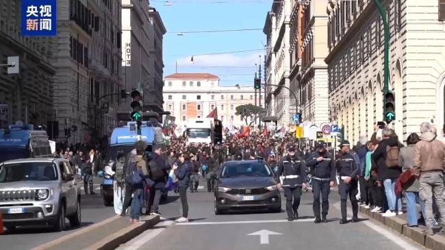 意大利首都爆发大规模反战示威游行
