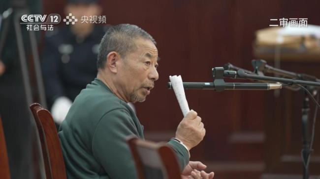 孩子凌晨被抢没想到邻居参与了 否认罪行激怒受害者家属