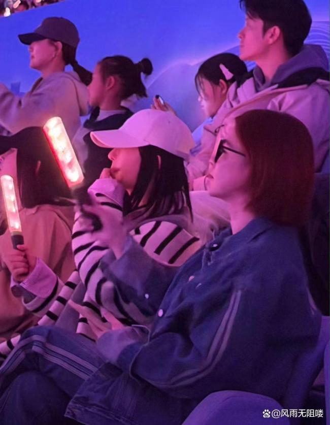 谢娜在张杰演唱会亲了秦岚杜华 乐华大师姐身份揭秘