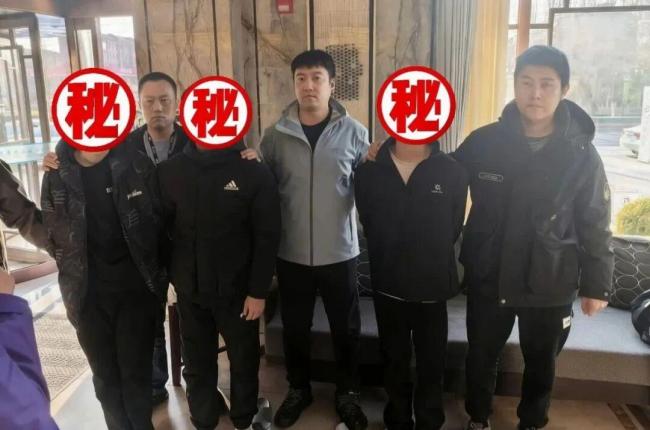 3名男子连砸18辆车盗窃被捕 警方迅速行动锁定嫌疑人