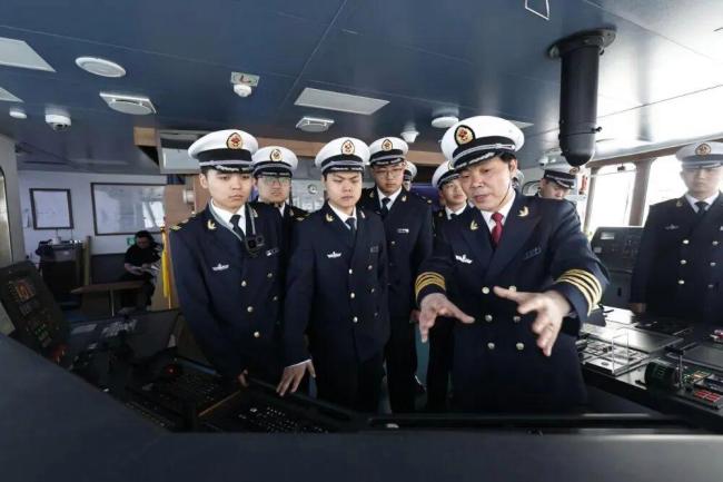 这所大学有艘海上课堂 青春远航触未来