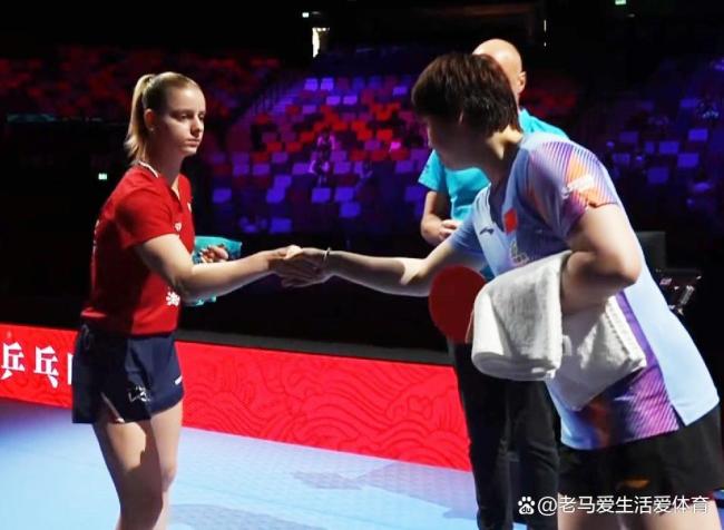 澳门世界杯:国乒女单首战遇险!蒯曼2-0连丢2局,决胜局1-5翻盘 逆转取胜开门红