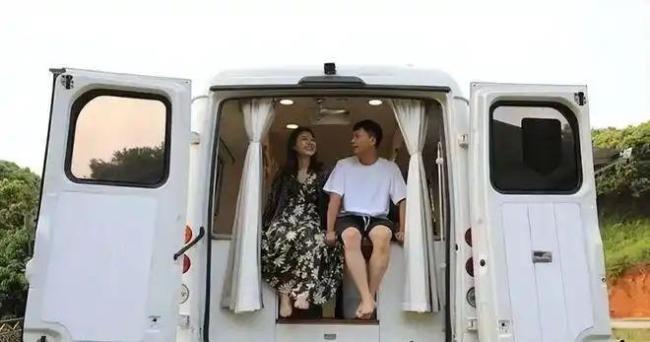 一二线城市兴起周末情侣 5+2模式成恋爱新趋势