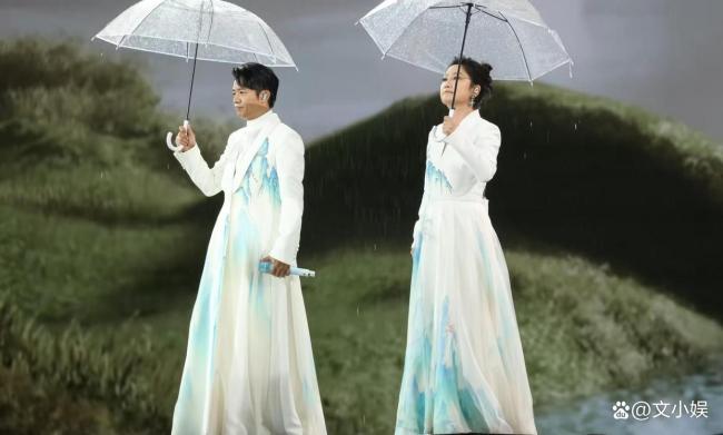 曾毅扔伞报复玲花