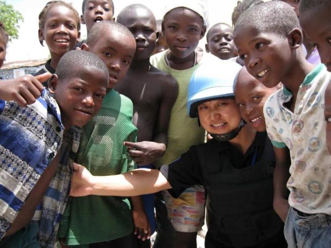 张桂梅告诉烈士之子：我愿意做你妈妈 情深意切感动全场