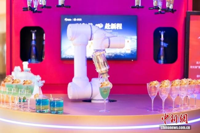 来自一杯酒的博鳌共鸣 和美共生见未来