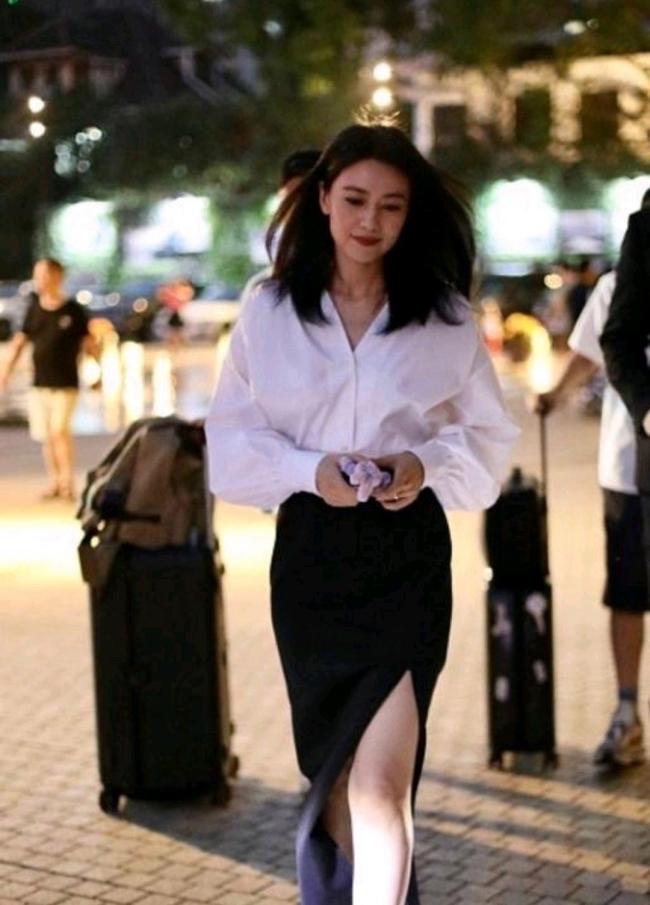 动荡的内娱迎来了最清醒的粉丝 高圆圆新剧挑战基层女性角色