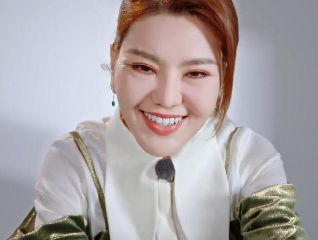 斓曦为孙俪新剧打call 《浪姐7》全程直播引期待