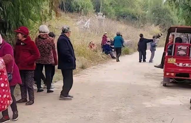 村民清代祖先坟墓疑遭盗墓 警方介入 家族尊严受损