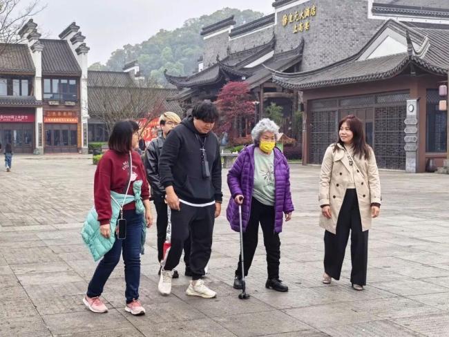 台胞江西成功寻根感谢民警帮助 血脉亲情终团聚