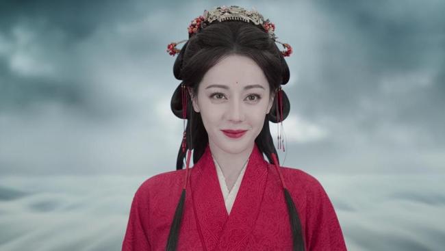 两个迪丽热巴何如打起来了 《日间提灯》随机爆红