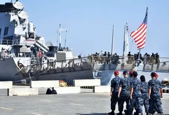 福特号航母火灾流出 小火引发大瘫痪