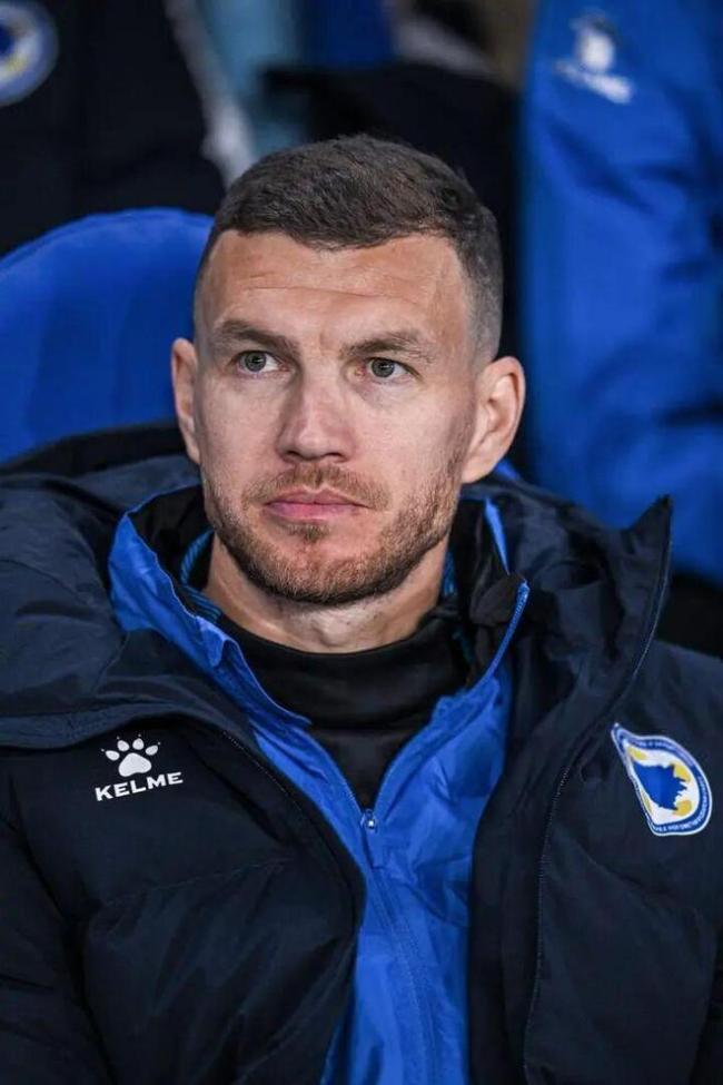 又双又又不进天下杯的意大利，太多的欷歔终归麻痹｜直球视野 勾搭三届无缘正赛