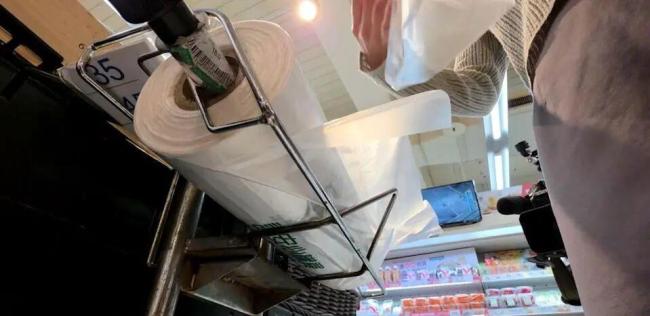 台湾抢购潮频发 塑料袋成硬通货