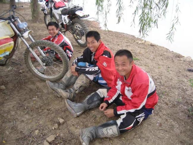 张雪师父曾说别人不收你我收你 追梦少年终成冠军