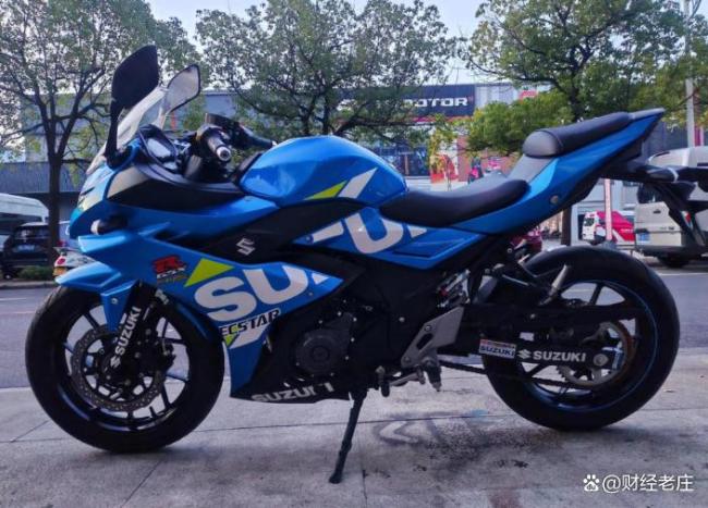 还有更多“张雪机车