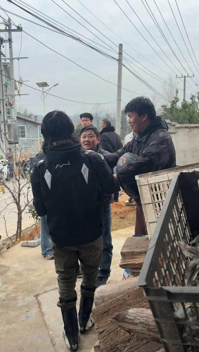 比个赛夺个冠 顺便把麻阳红糖卖断货 乡土红糖亮相世界赛场