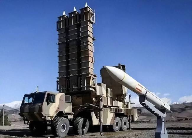 伊朗800公斤弹头砸向美军基地